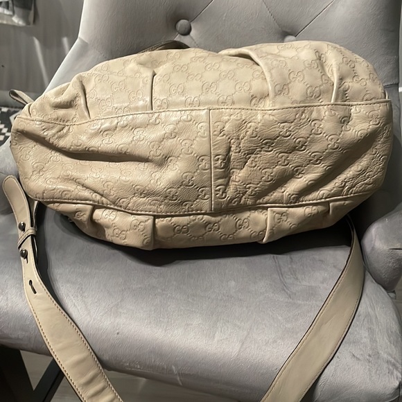 Gucci cross body bag and shoulder. Authentic. - Picture 5 of 6